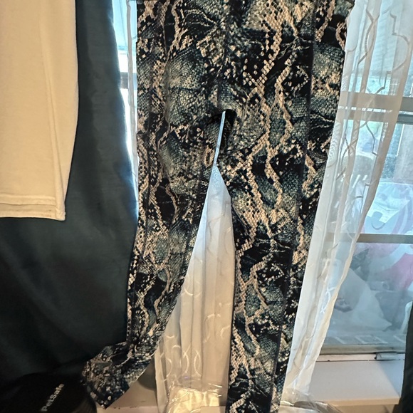 Blue Snakeskin Print Leggings - Picture 2 of 4